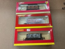 HORNBY OO GAUGE 7 PLANK WAGONS