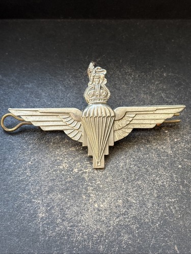 Parachute regiment british - parachute,