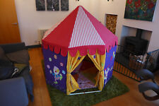 Win Green Fabric Playhouse Circus Large Play Tent Wendy House with optional mat
