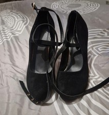 Black Heeled Shoes with