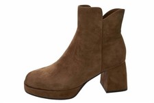 Vaneli Women’S Valse Boot