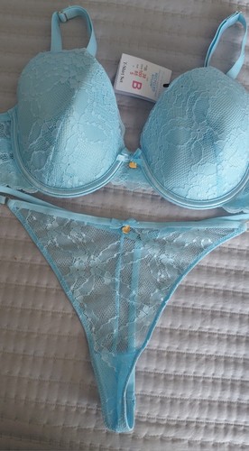 38b nwt pale blue lace - pale,