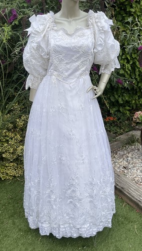 Pronuptia gothic vintage