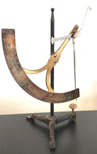 ANTIQUE SCALES FOR WEIGHING