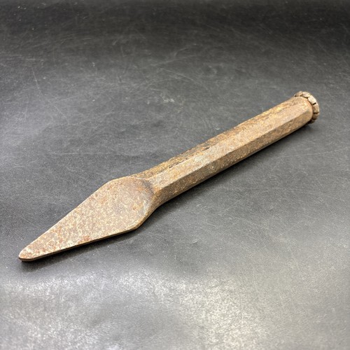 Spear head cold chisel 8mm - cold,