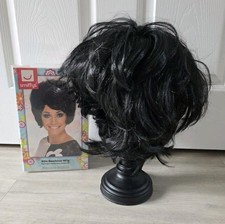 60s BEEHIVE WIG black 1960s singer  FANCY DRESS adult SMIFFYS ladies HALLOWEEN 