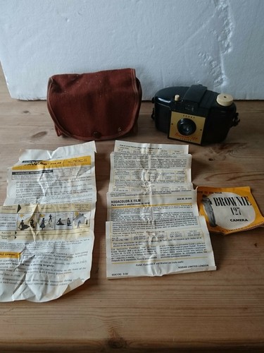 Vintage kodak brownie 127 - vintage,
