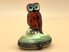 Peint Main Limoges Porcelain owl hand painted hinged trinket / jewelry box.