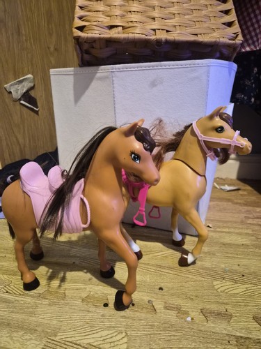 Barbie doll girls horses - x,