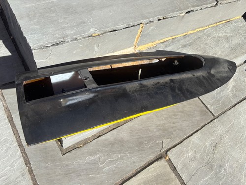 Fibreglass model speedboat - rc,