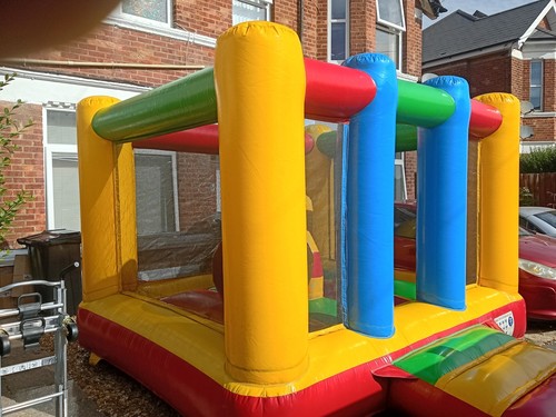 Bouncy castle - bouncy,