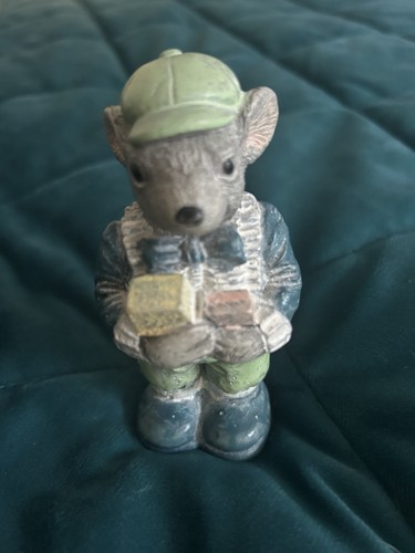 Vintage figurine mouse - of, in