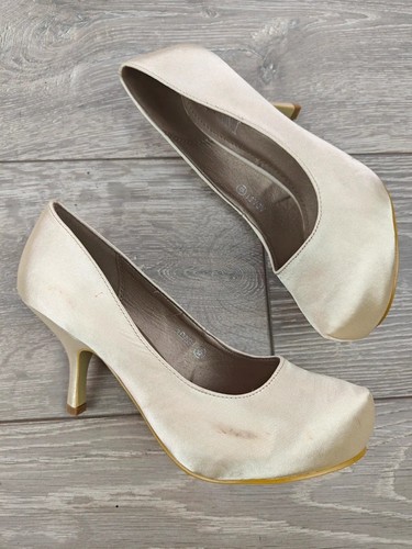Low heel platform - , ivory