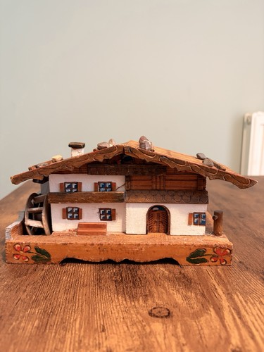 Vintage wooden swiss chalet - swiss,