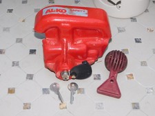 AL-KO HITCH LOCK , TWO KEYS & ALKO SAFETY BALL. USED, SEE PHOTOS. IN FARNBOROUGH