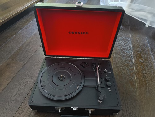 Crosley cruiser record player - crosley,