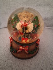 Harrods 2002 Musical christmas Snow Globe.