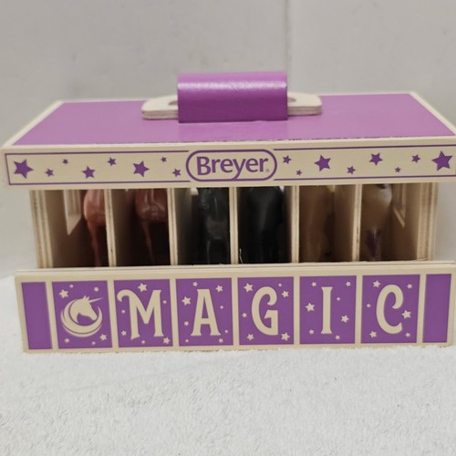 Breyer magic wooden - breyer, stable