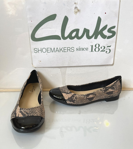 Clarks leather shoes - leather, size