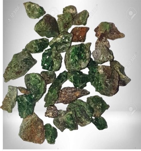 Tsavorite green garnet - garnet, pieces