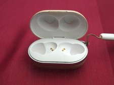 Raycon (unsure which model) Case Only & Working