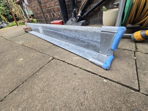 Singel leaf shaped steel - leaf,