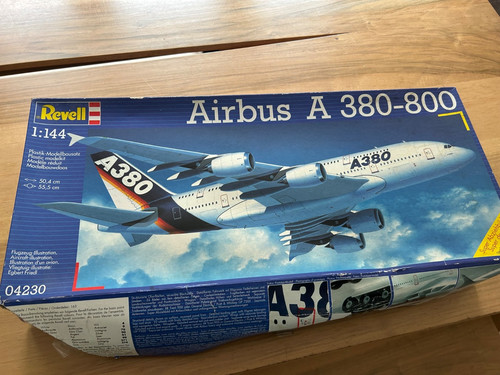 Revell airbus a380 800 144 - airbus, 1/144