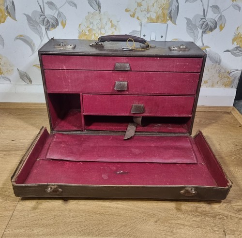 Vintage travelling doctors - vintage,