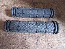 Pair of mountain bike push on grips Black NEW