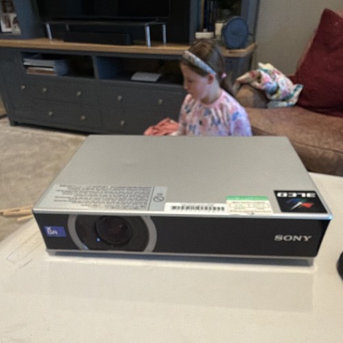 Sony vpl cx21 3lcd projector - sony,