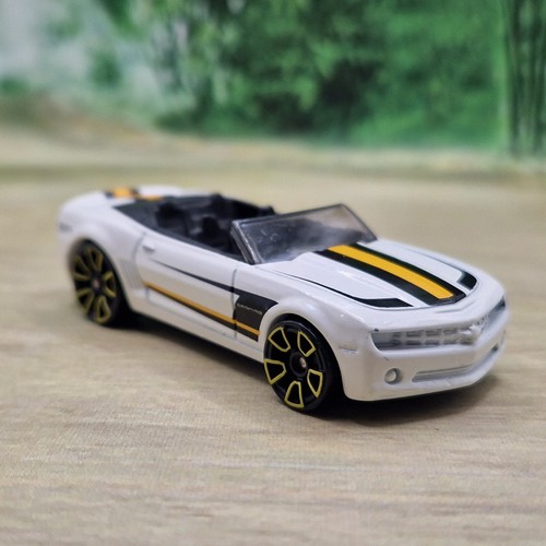 Hot wheels camaro - hot,