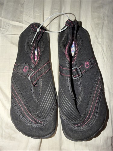 Water shoes - op, (ocean