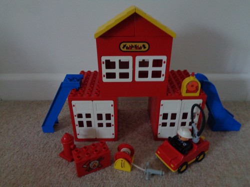Duplo fire station vintage - fire,