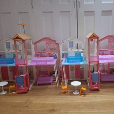 Barbie Malibu House 3 Storey Townhouse Foldable Play Set with assessories 2 hous