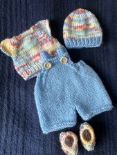 HAND KNITTED DOLLS CLOTHES TO