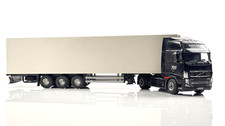 WSI/TEKNO 1/50 SCALE - VOLVO FH3 4X2 GLOBE 700 & WHITE CURTAINSIDE SEMI TRAILER