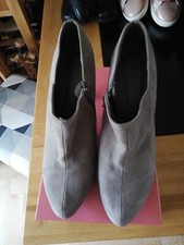 Tesco F & F high heeled light