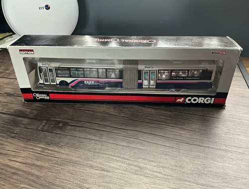 Scale model bus first - 1:76,