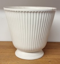 Wedgewood vases (3)