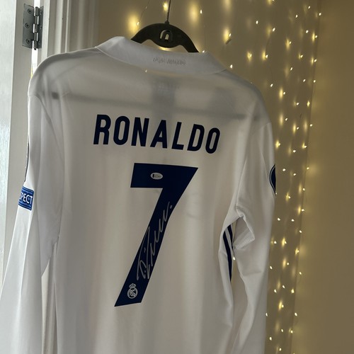 Cristiano ronaldo signed real - signed,