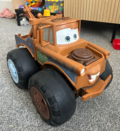 Disney pixar cars tow mater - disney,
