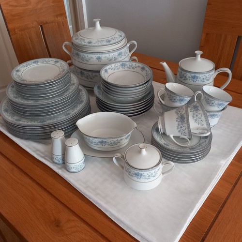Crockery job lot noritake - crockery,