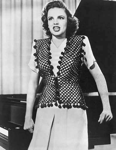 Judy garland standing front - standing,
