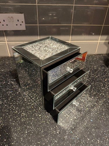 Mirrored glass jewellery - glass,
