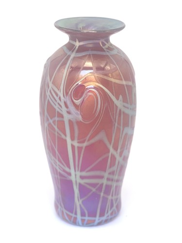 Red aurene vase with gold - with,