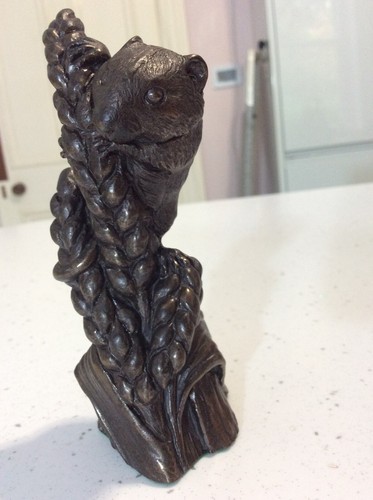 Bronze resin field mouse - bronze,