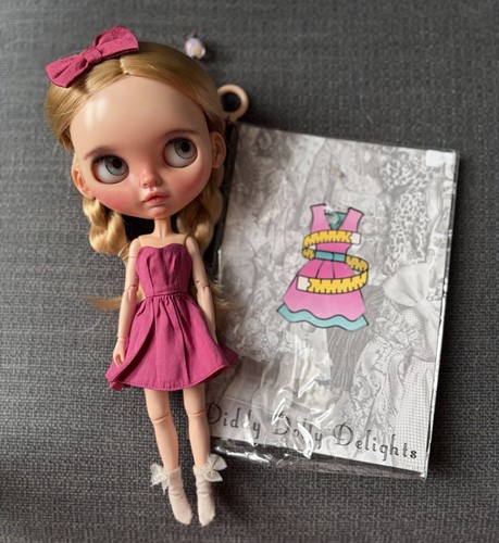 Blythe doll size - blythe,
