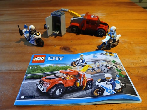 Lego city 60137 - , tow