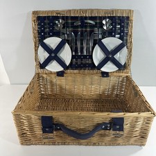 Traditional 4-Person Wicker