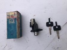 VAUXHALL ASTRA VAN &  ESTATE  TAILGATE LOCK & KEY  90271465     NEW OLD STOCK